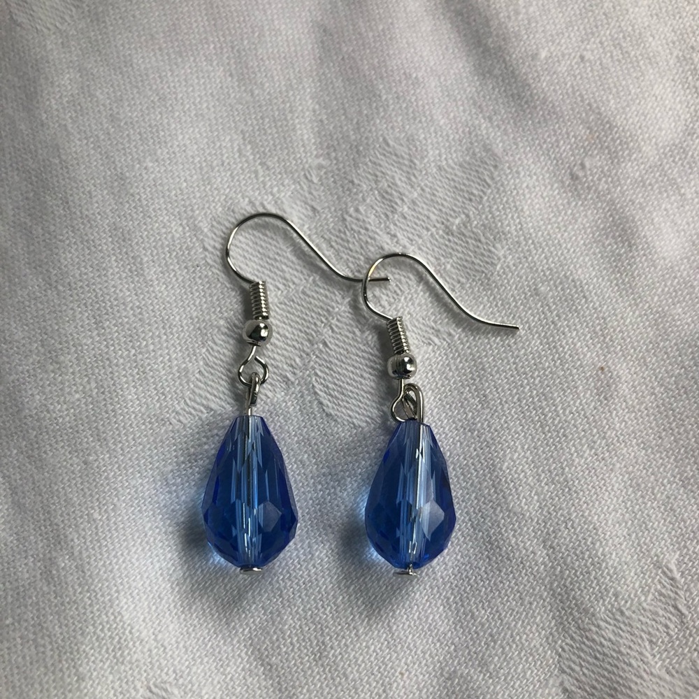 Hand made teardrop bead fishhook earrings. Multiple colors available